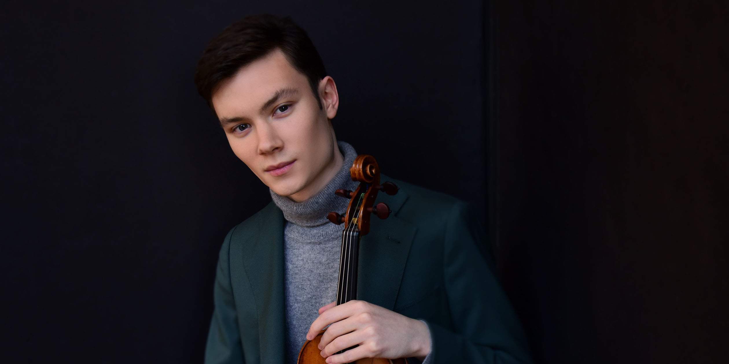 Apr 29 – Oliver Neubauer, violin
